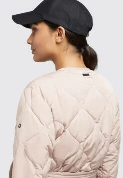 Khujo Yuna - Jas - War Pin -Khujo 1400164e31144188b67afe8a4f15aff4