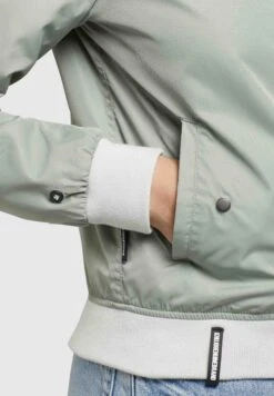 Khujo Stence - Bomberjacks - Blassgrün -Khujo 40761d5b7ec64c71ad2d661f00e46746