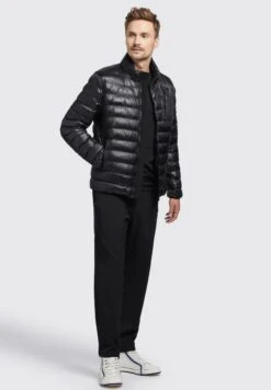 Khujo -Khujo e7bce9e935a14c59932af272852ed35f